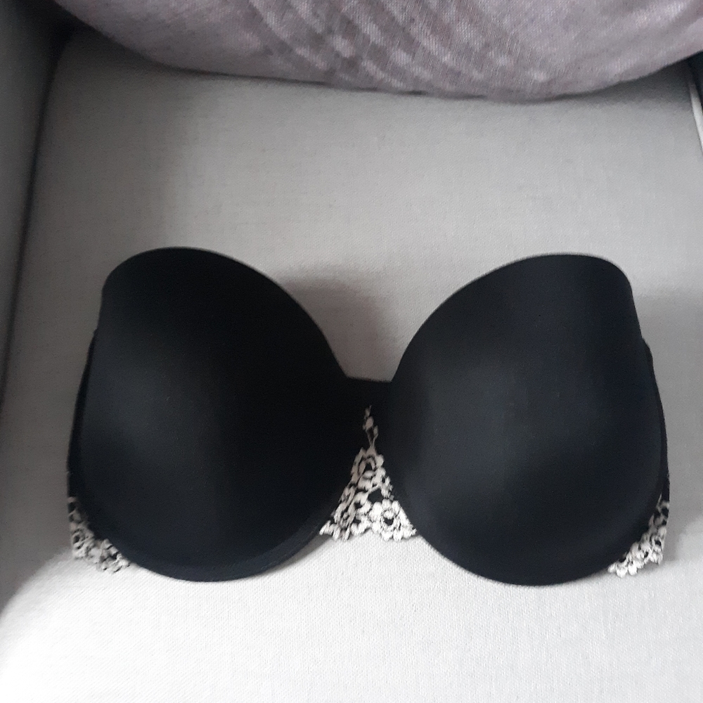 *SALE* Gorgeous new strapless bra